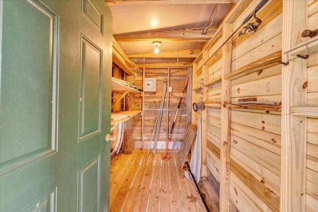 239 Blackwater Landing DR, Wirtz, VA 24184