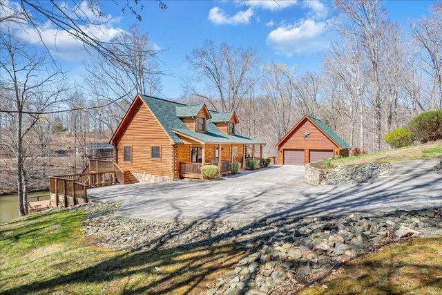 239 Blackwater Landing DR, Wirtz, VA 24184