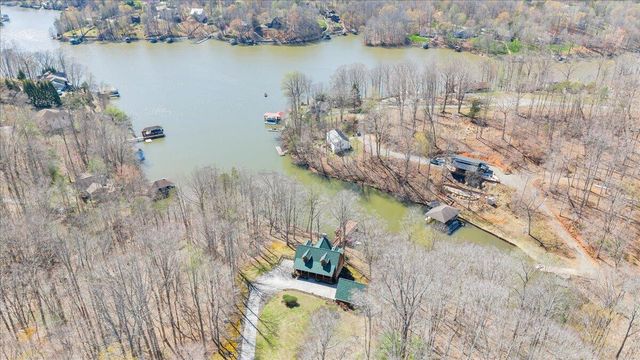239 Blackwater Landing DR, Wirtz, VA 24184