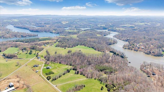 239 Blackwater Landing DR, Wirtz, VA 24184