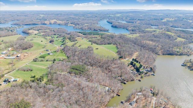 239 Blackwater Landing DR, Wirtz, VA 24184