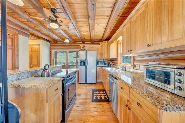 239 Blackwater Landing DR, Wirtz, VA 24184