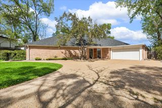 210 Pine Hollow Lane, Houston, TX 77056