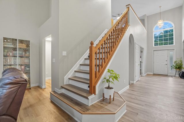 12173 Crestfield Court, Symmes Twp, OH 45249