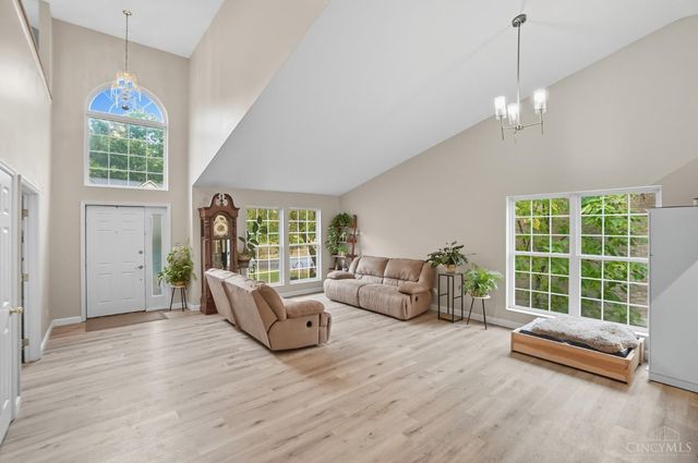 12173 Crestfield Court, Symmes Twp, OH 45249