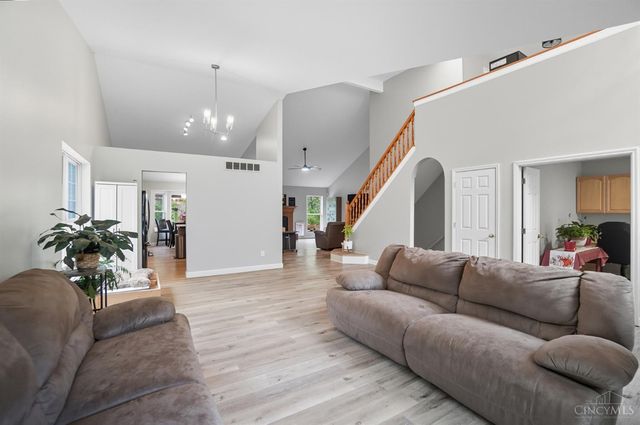 12173 Crestfield Court, Symmes Twp, OH 45249