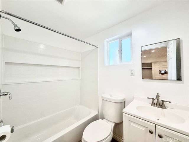 9159 2 Palmetto, Fontana, CA 92335