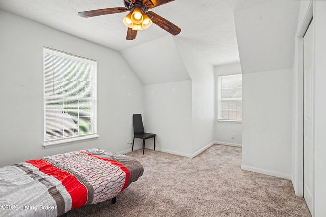 3112 Pine Trace Ct, Louisville, KY 40272
