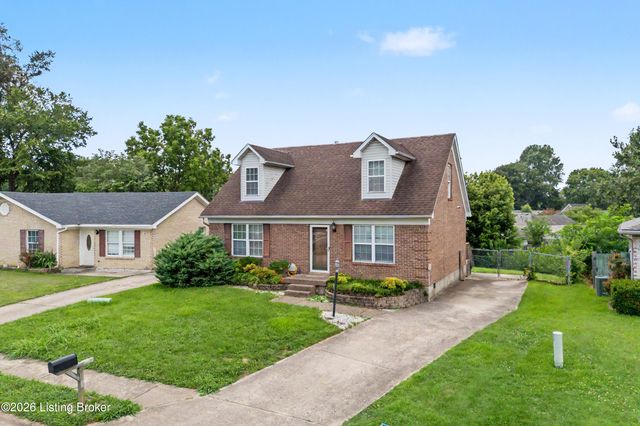 3112 Pine Trace Ct, Louisville, KY 40272