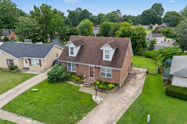 3112 Pine Trace Ct, Louisville, KY 40272