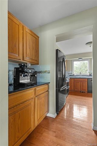 530 Lexington Drive, Rochester Hills, MI 48307
