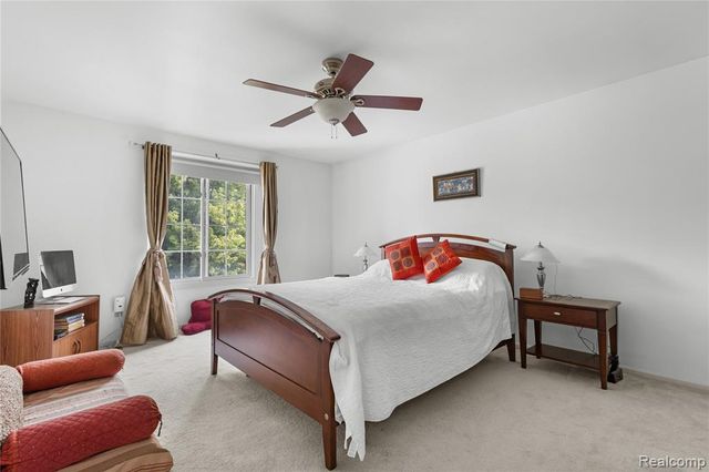 530 Lexington Drive, Rochester Hills, MI 48307