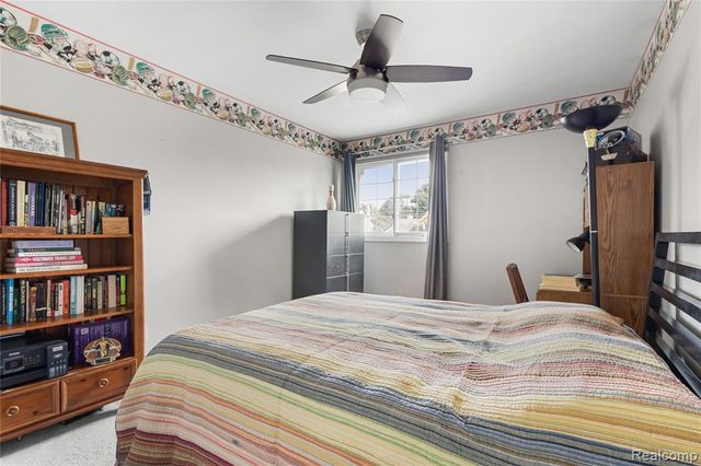 530 Lexington Drive, Rochester Hills, MI 48307