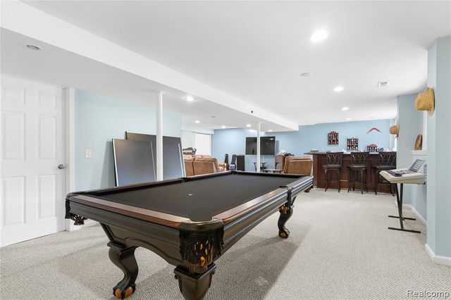 530 Lexington Drive, Rochester Hills, MI 48307