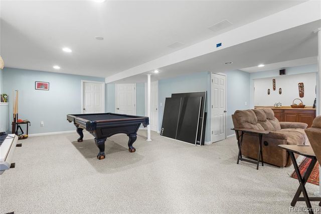 530 Lexington Drive, Rochester Hills, MI 48307
