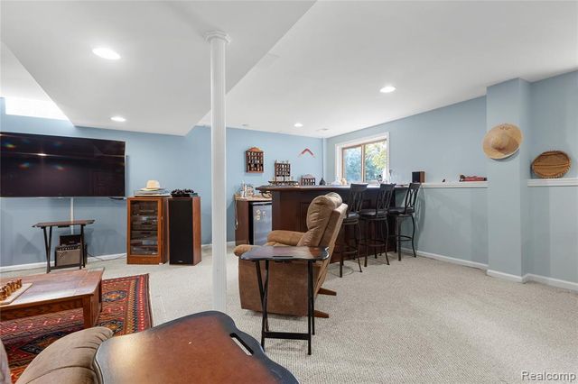 530 Lexington Drive, Rochester Hills, MI 48307