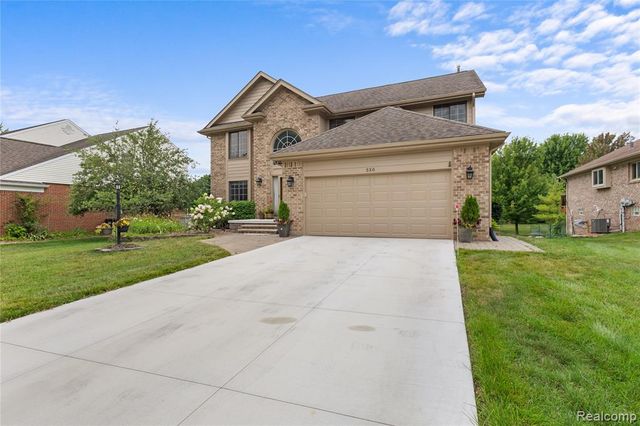 530 Lexington Drive, Rochester Hills, MI 48307