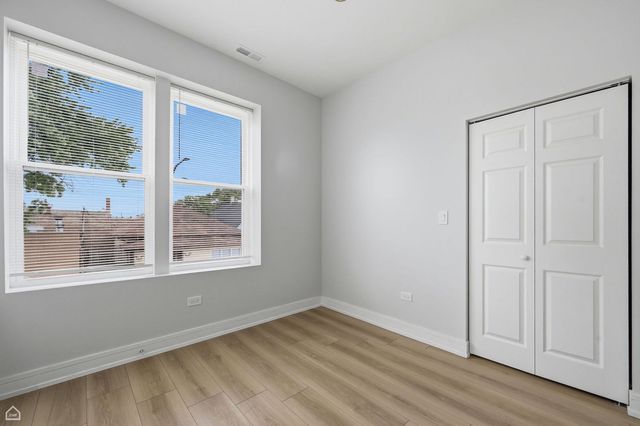 2301 S Laramie Avenue, Cicero, IL 60804