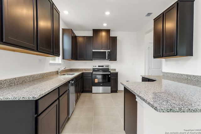 14458 RIBBON TAIL, Elmendorf, TX 78112