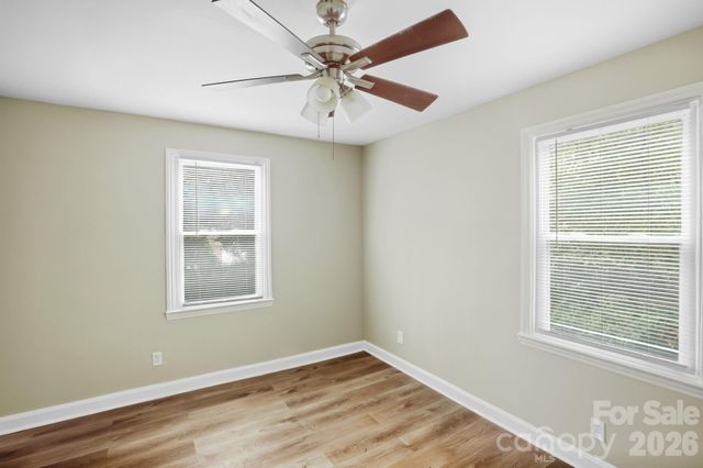 3129 Mathis Drive, Charlotte, NC 28208