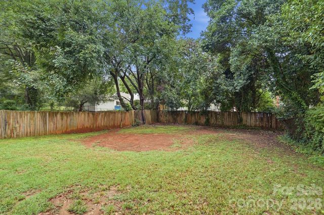 3129 Mathis Drive, Charlotte, NC 28208