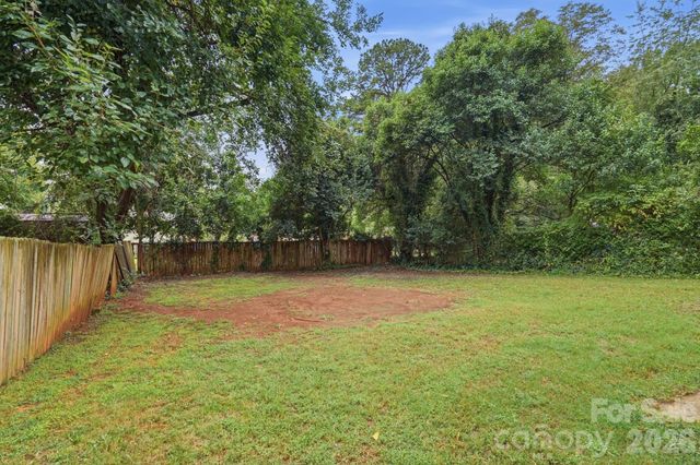 3129 Mathis Drive, Charlotte, NC 28208