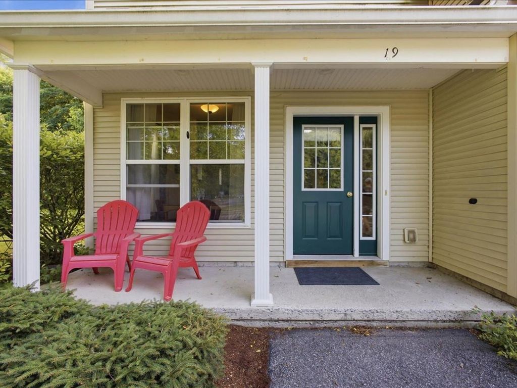 19 Marion Avenue, Essex, VT 05452