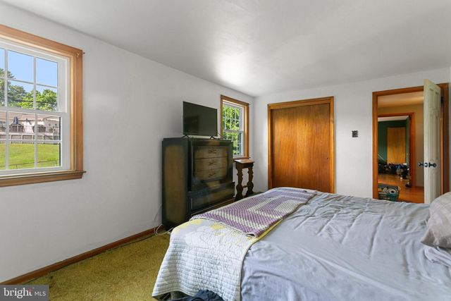 2015 KERWOOD DR, Broomall, PA 19008