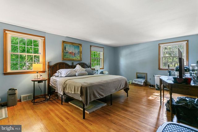 2015 KERWOOD DR, Broomall, PA 19008