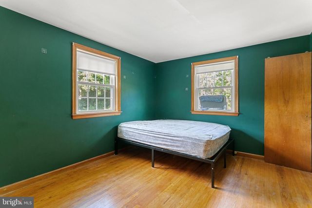 2015 KERWOOD DR, Broomall, PA 19008