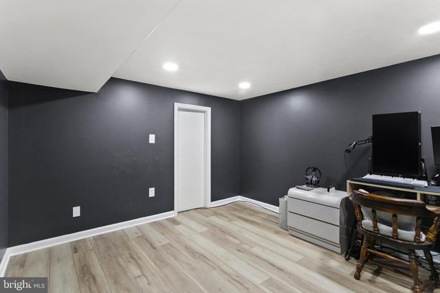2015 KERWOOD DR, Broomall, PA 19008