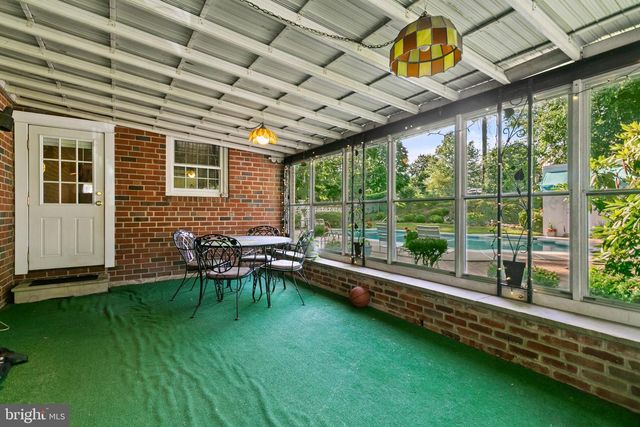 2015 KERWOOD DR, Broomall, PA 19008
