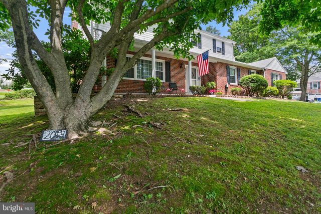 2015 KERWOOD DR, Broomall, PA 19008