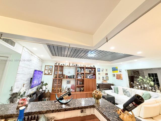 3330 Atlanta Street 14C, Hollywood, FL 33021
