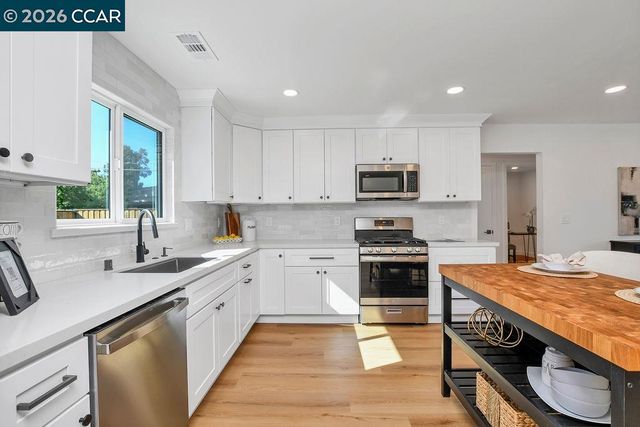 4395 Cabrilho Dr, Martinez, CA 94553