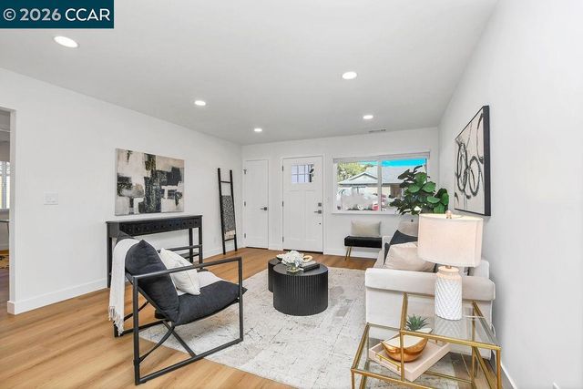 4395 Cabrilho Dr, Martinez, CA 94553