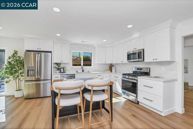 4395 Cabrilho Dr, Martinez, CA 94553
