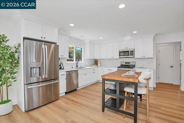 4395 Cabrilho Dr, Martinez, CA 94553