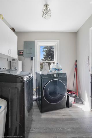 9439 Garforth Drive, White Lake Charter Township, MI 48386