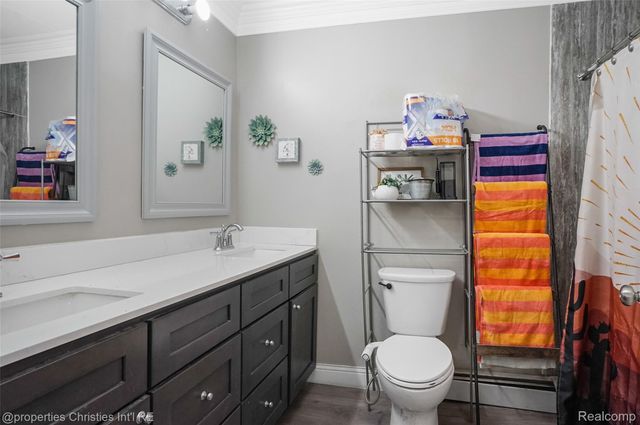 9439 Garforth Drive, White Lake Charter Township, MI 48386