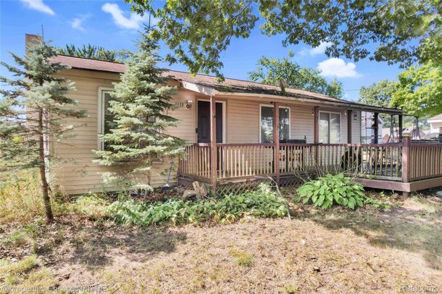 9439 Garforth Drive, White Lake Charter Township, MI 48386