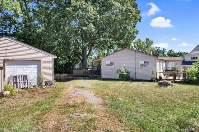 9439 Garforth Drive, White Lake Charter Township, MI 48386