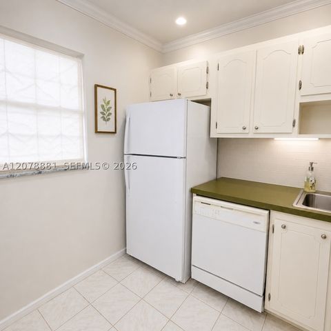 301 Cambridge Rd 306, Hollywood, FL 33024