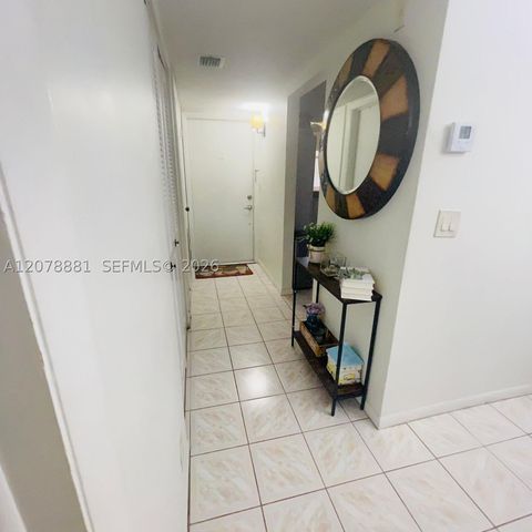 301 Cambridge Rd 306, Hollywood, FL 33024