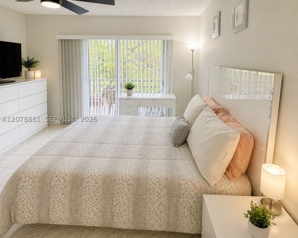 301 Cambridge Rd 306, Hollywood, FL 33024