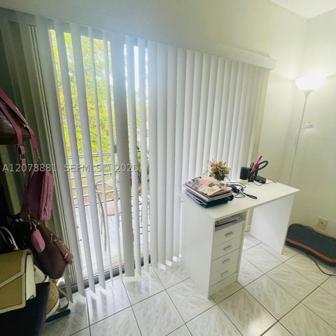 301 Cambridge Rd 306, Hollywood, FL 33024