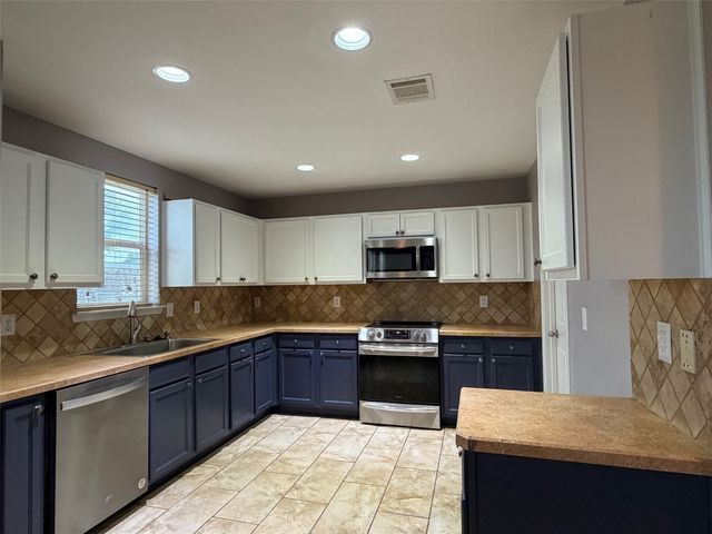 4600 Mountain Oak Street, Fort Worth, TX 76244