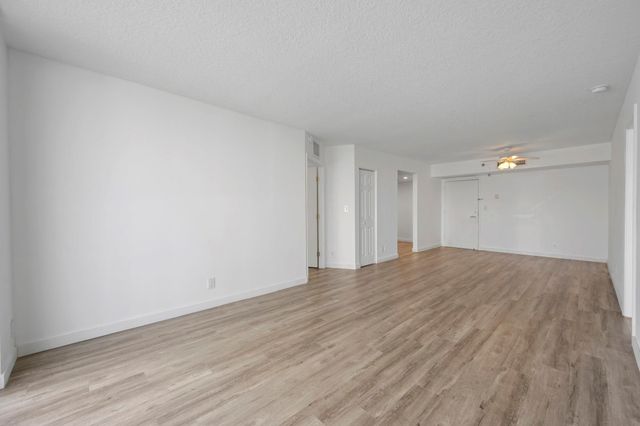 3300 NE 192nd Street 915, Aventura, FL 33180