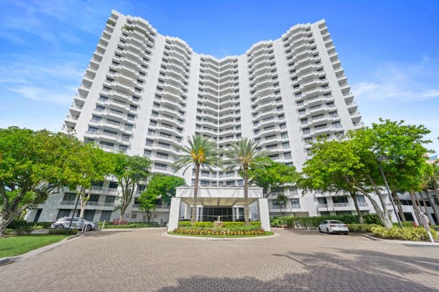3300 NE 192nd Street 915, Aventura, FL 33180