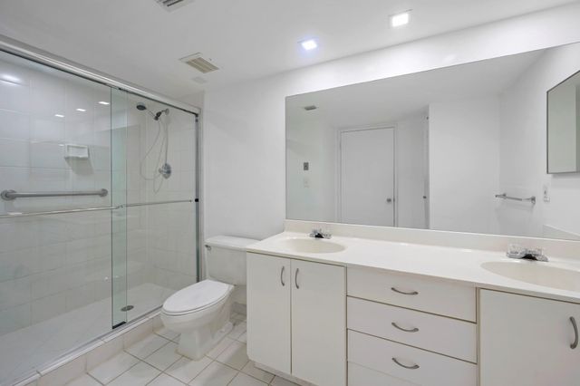 3300 NE 192nd Street 915, Aventura, FL 33180